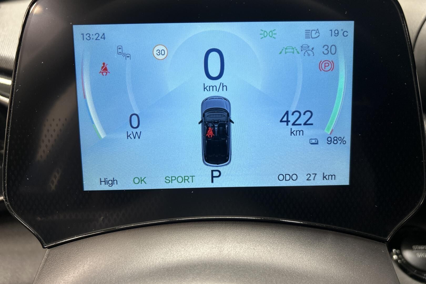 BYD Dolphin iso kuva 13
