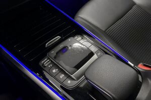 Mercedes-Benz EQB esikatselu 16