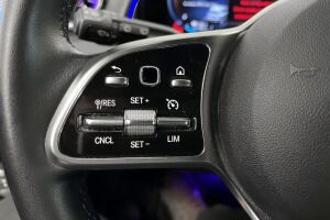 Mercedes-Benz EQB esikatselu 18