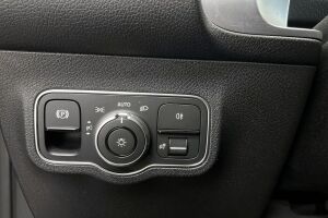 Mercedes-Benz EQB esikatselu 20