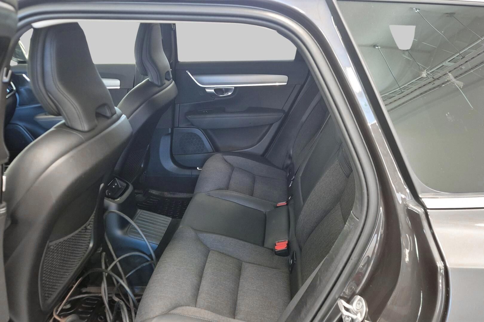 Volvo V90 iso kuva 10