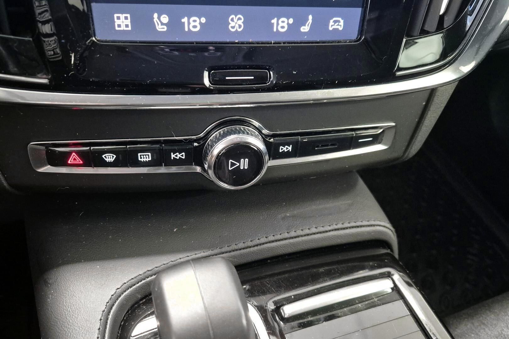 Volvo V90 iso kuva 16