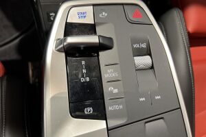 BMW iX2 esikatselu 17