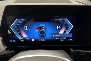 BMW iX2 esikatselu 18