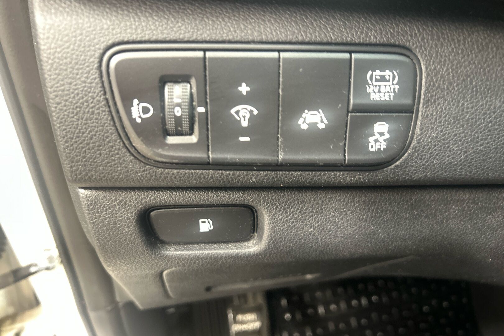 Kia Niro iso kuva 10