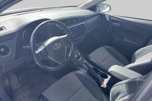 Toyota Auris esikatselu 2