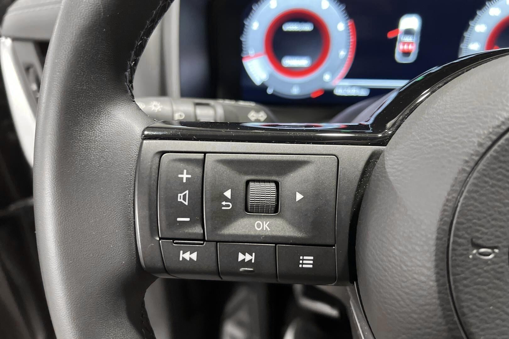 Nissan Qashqai iso kuva 15