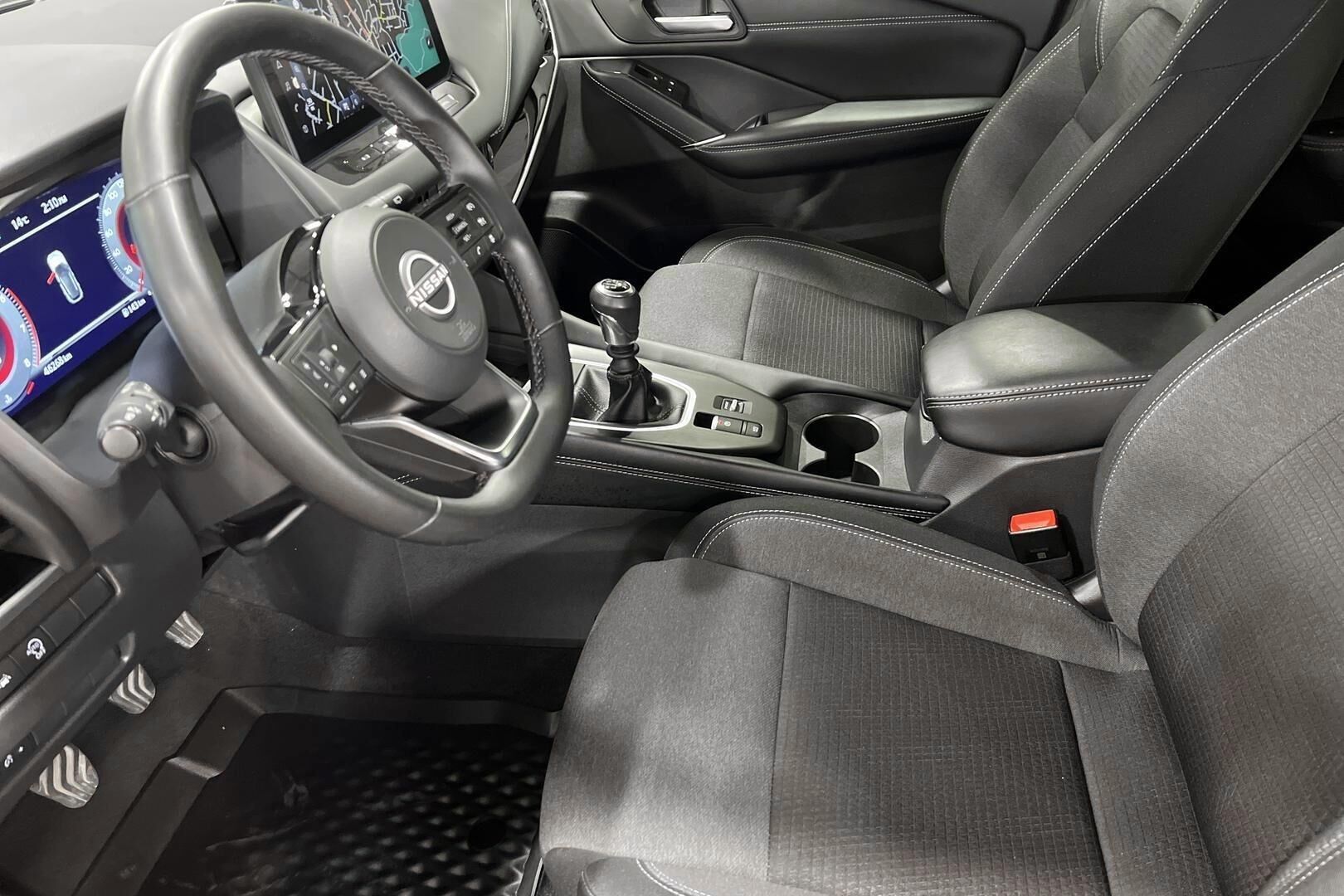 Nissan Qashqai iso kuva 7