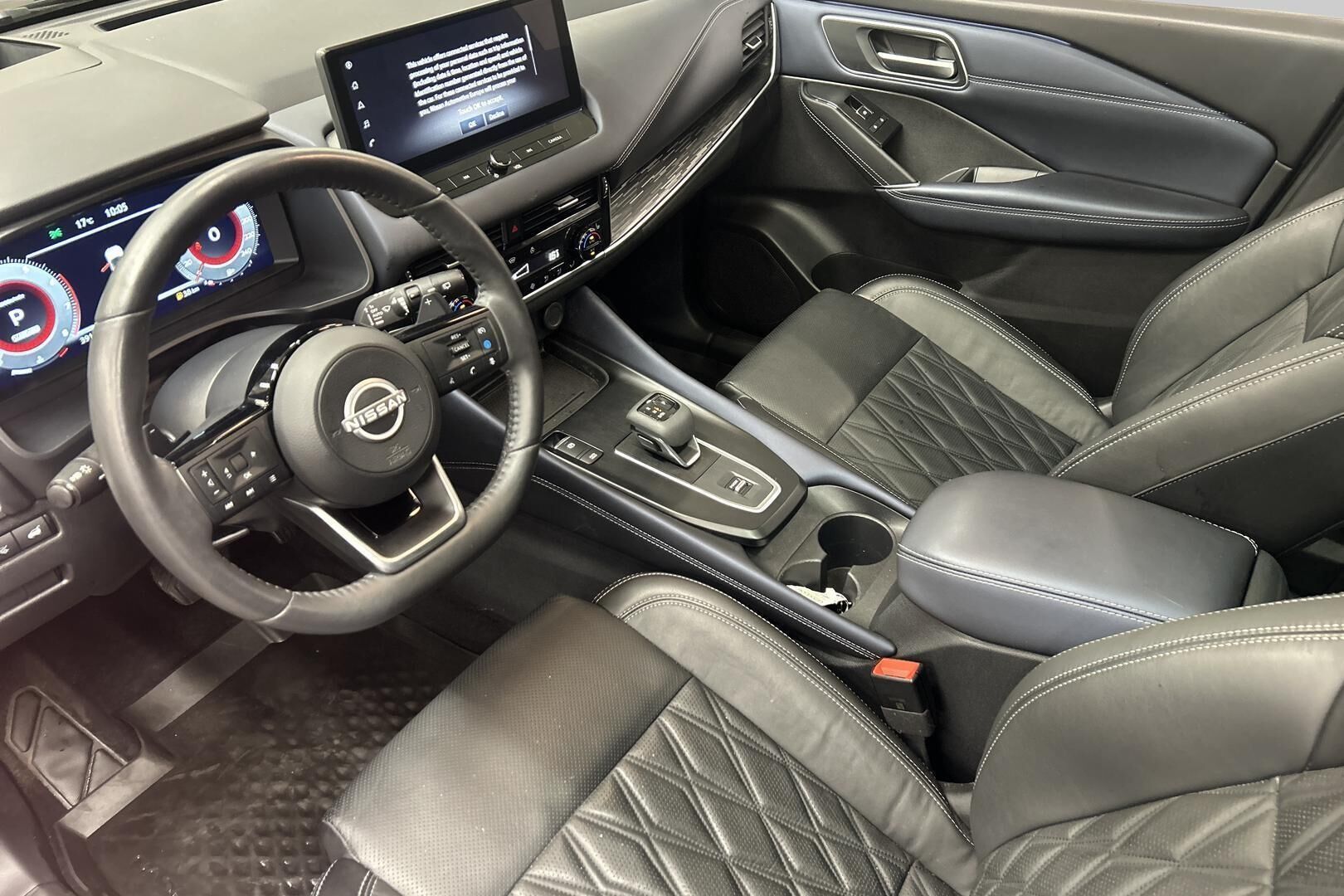 Nissan Qashqai iso kuva 8