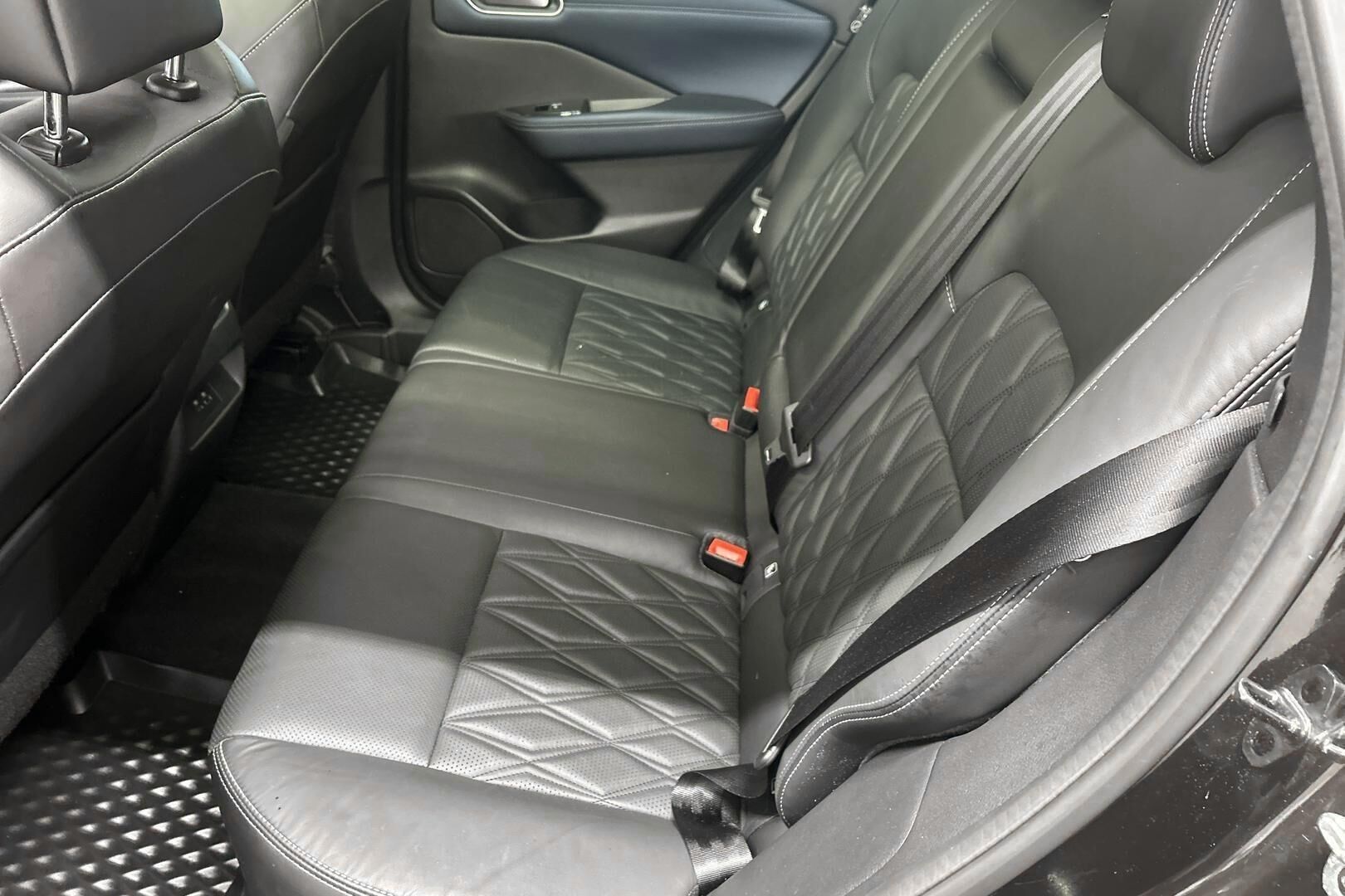 Nissan Qashqai iso kuva 9