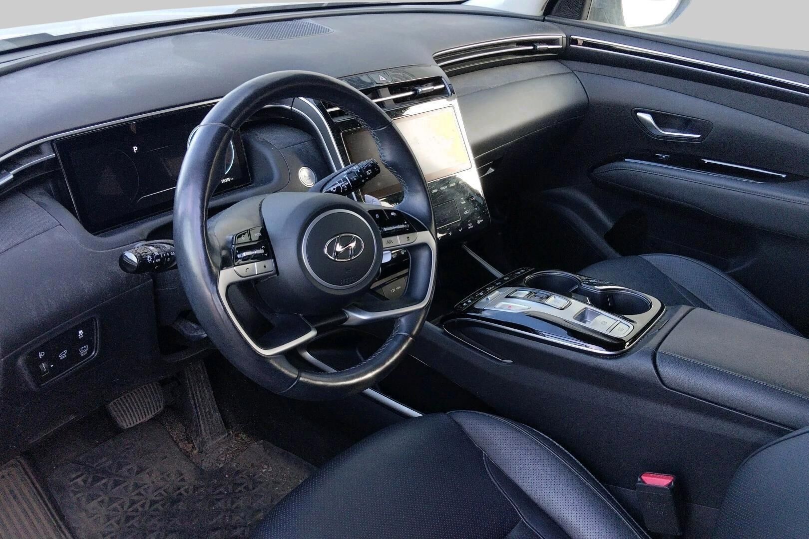 Hyundai Tucson iso kuva 2