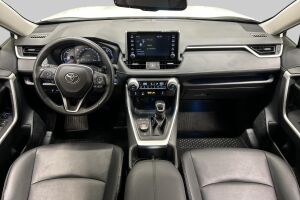Toyota RAV4 esikatselu 10