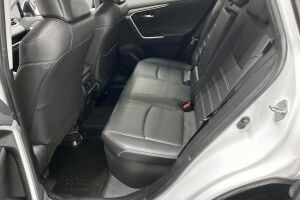 Toyota RAV4 esikatselu 9