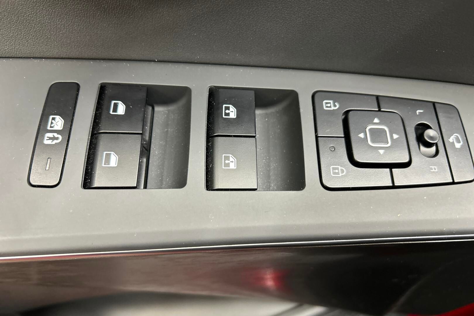 Kia Niro iso kuva 20