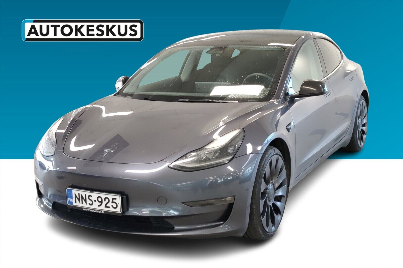 Tesla Model 3 iso kuva 0