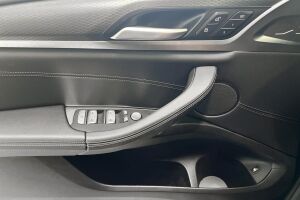 BMW X3 esikatselu 16