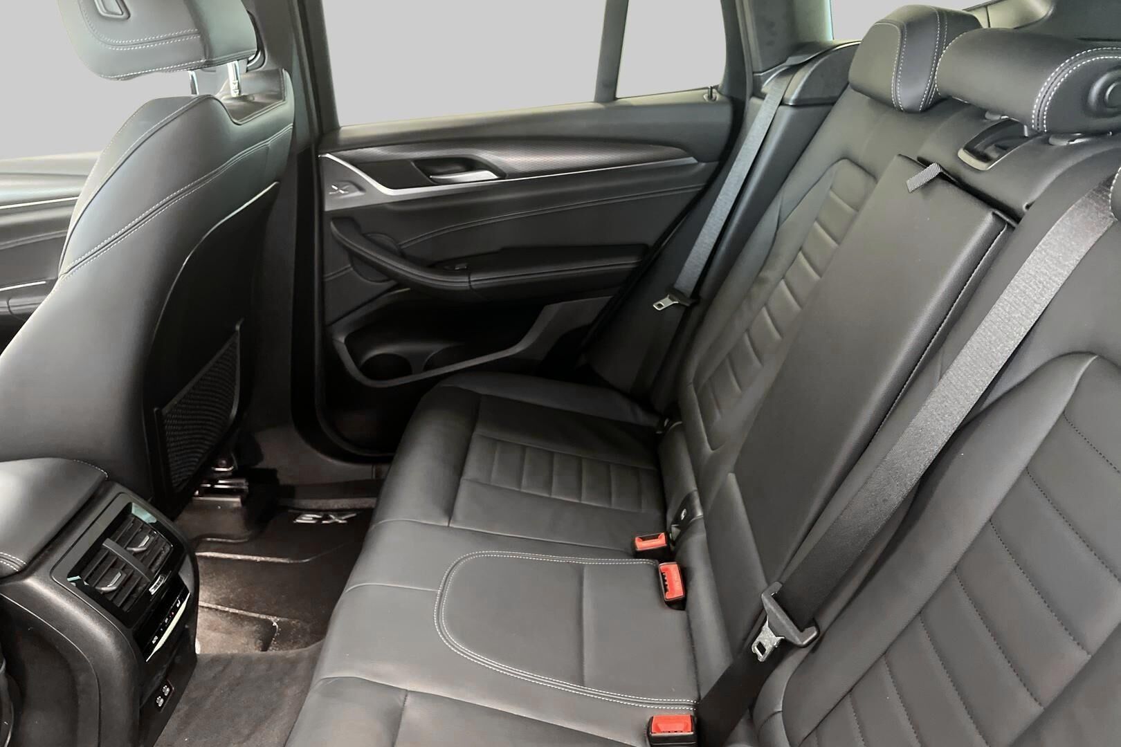 BMW X3 iso kuva 7