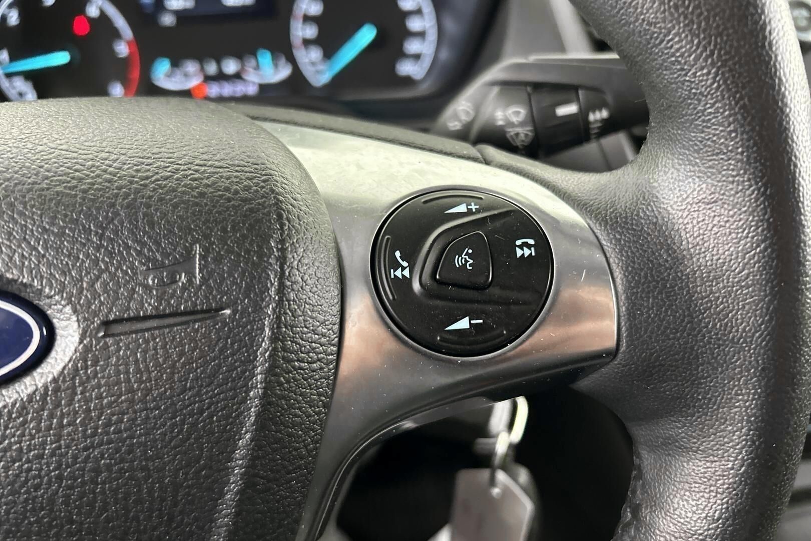 FORD Transit Connect iso kuva 14