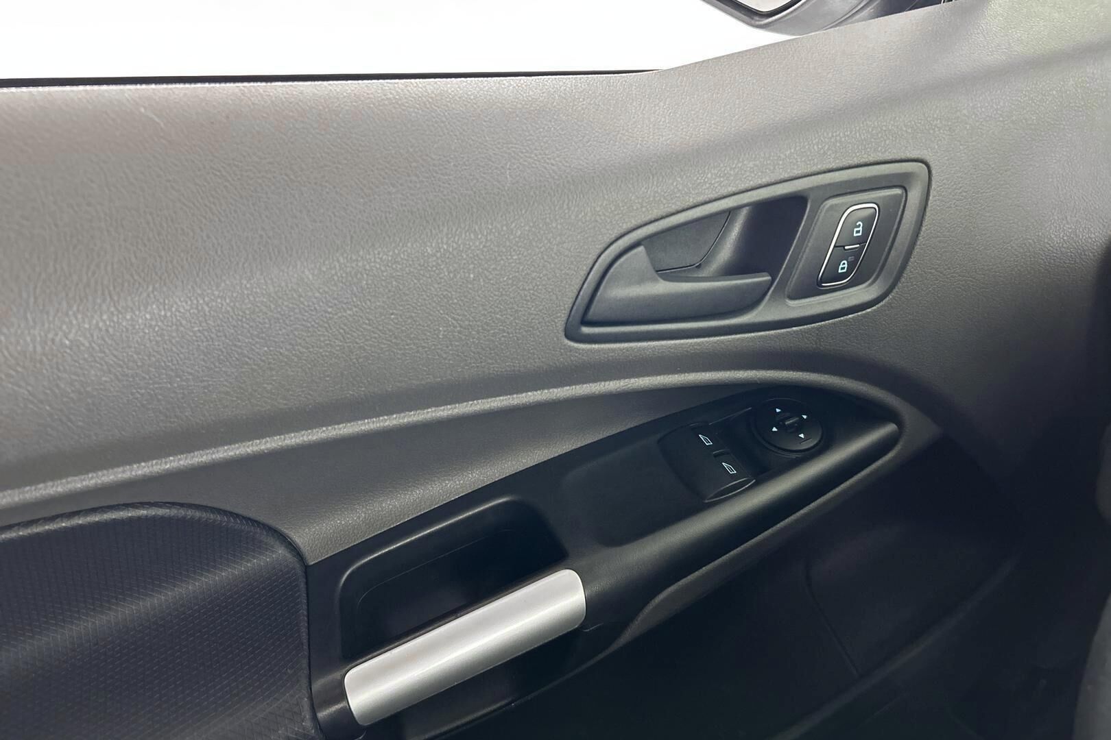 FORD Transit Connect iso kuva 19