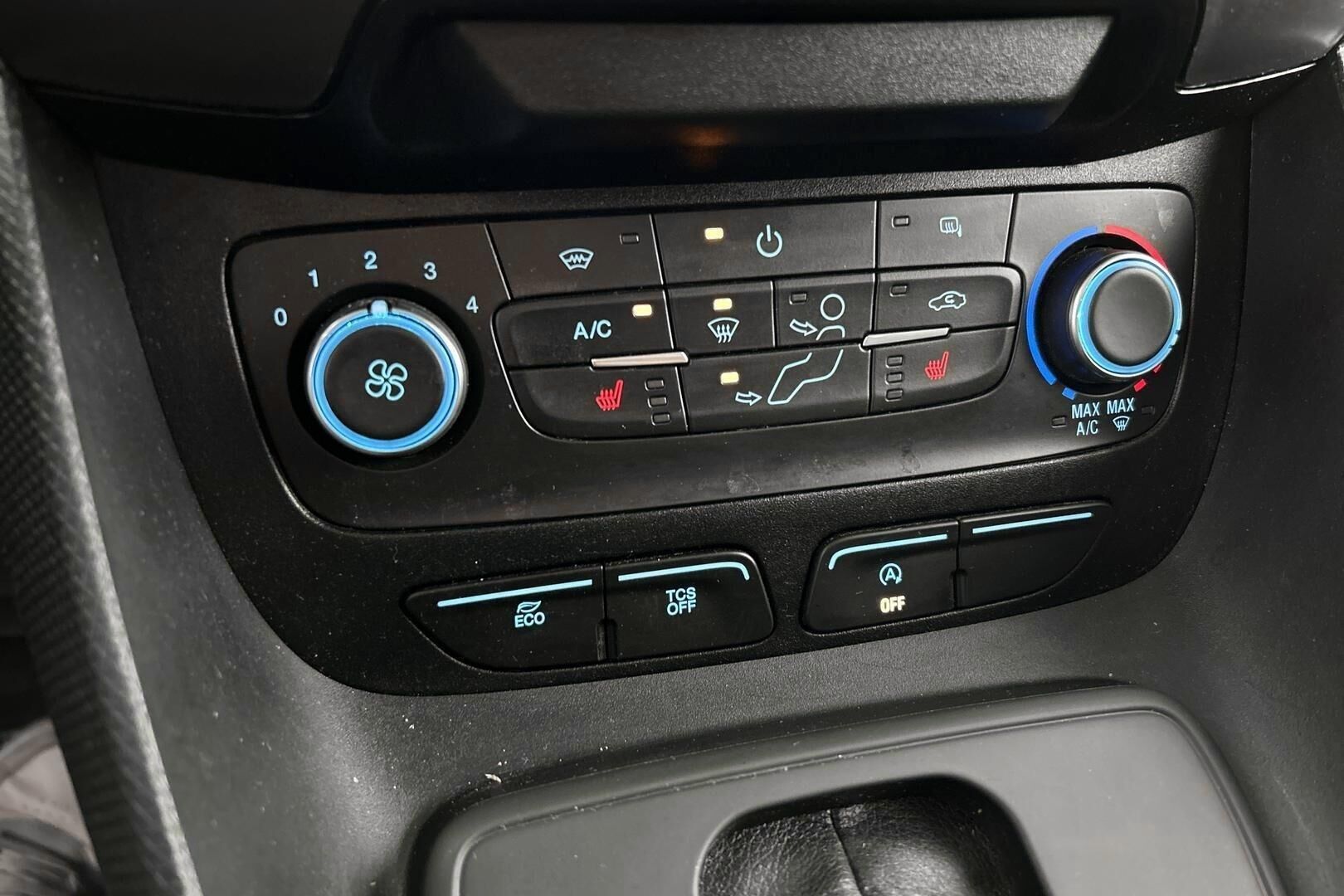 FORD Transit Connect iso kuva 24