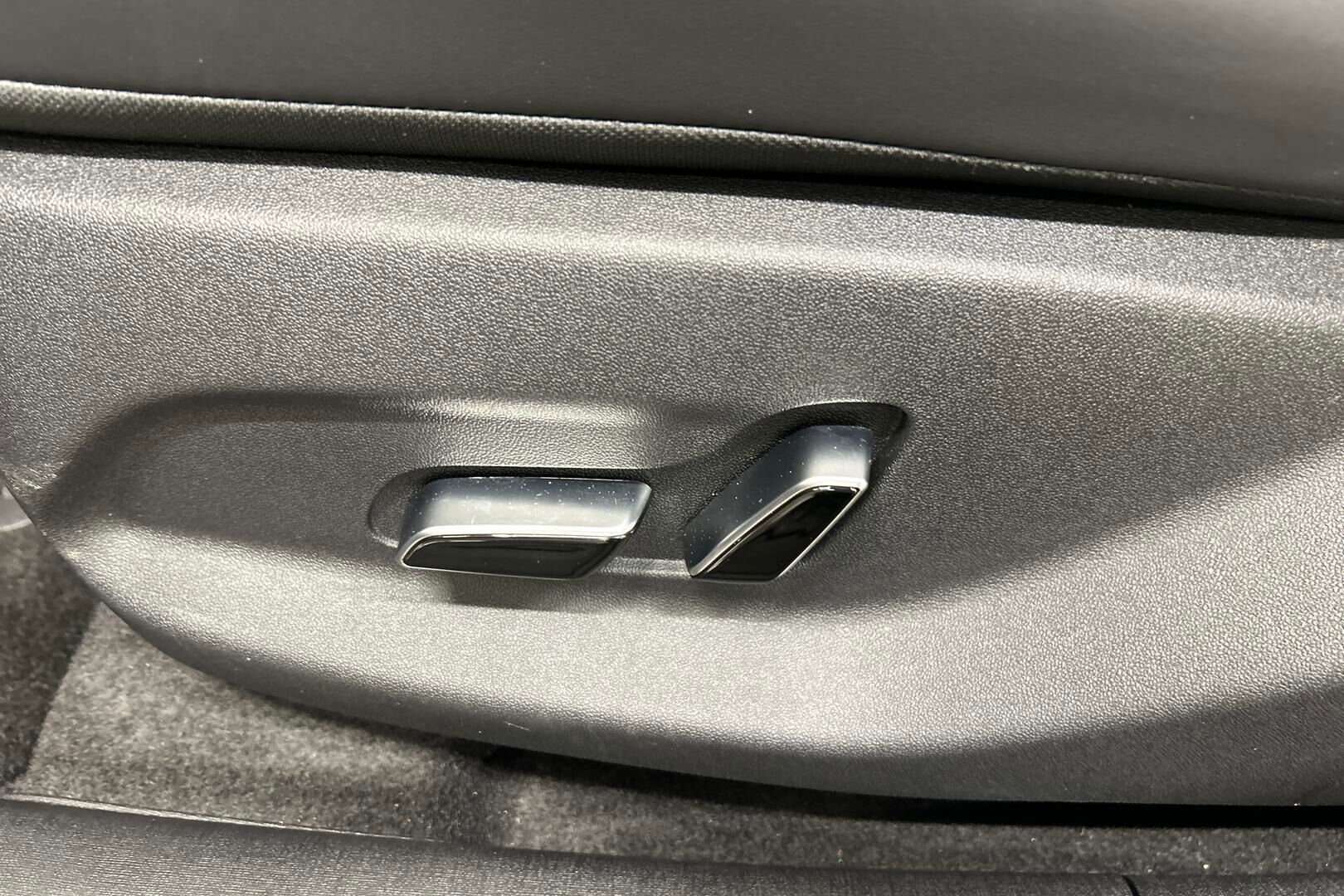 BYD Dolphin iso kuva 14