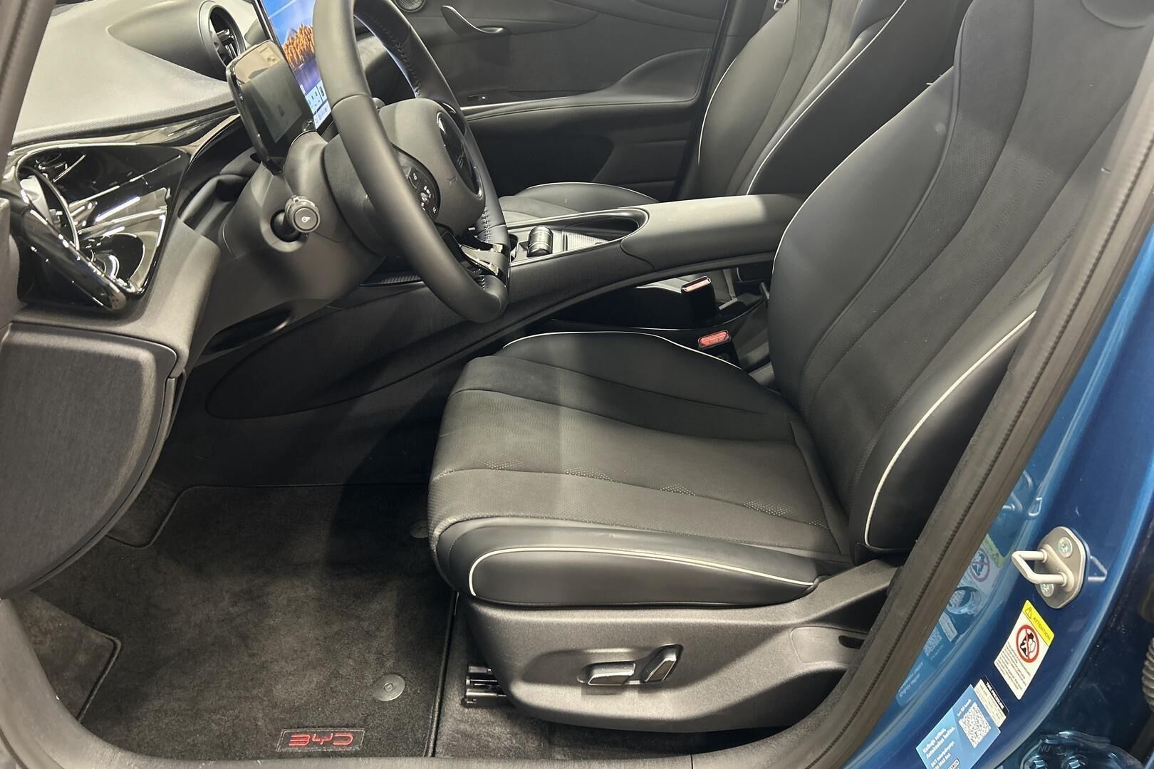 BYD Dolphin iso kuva 8