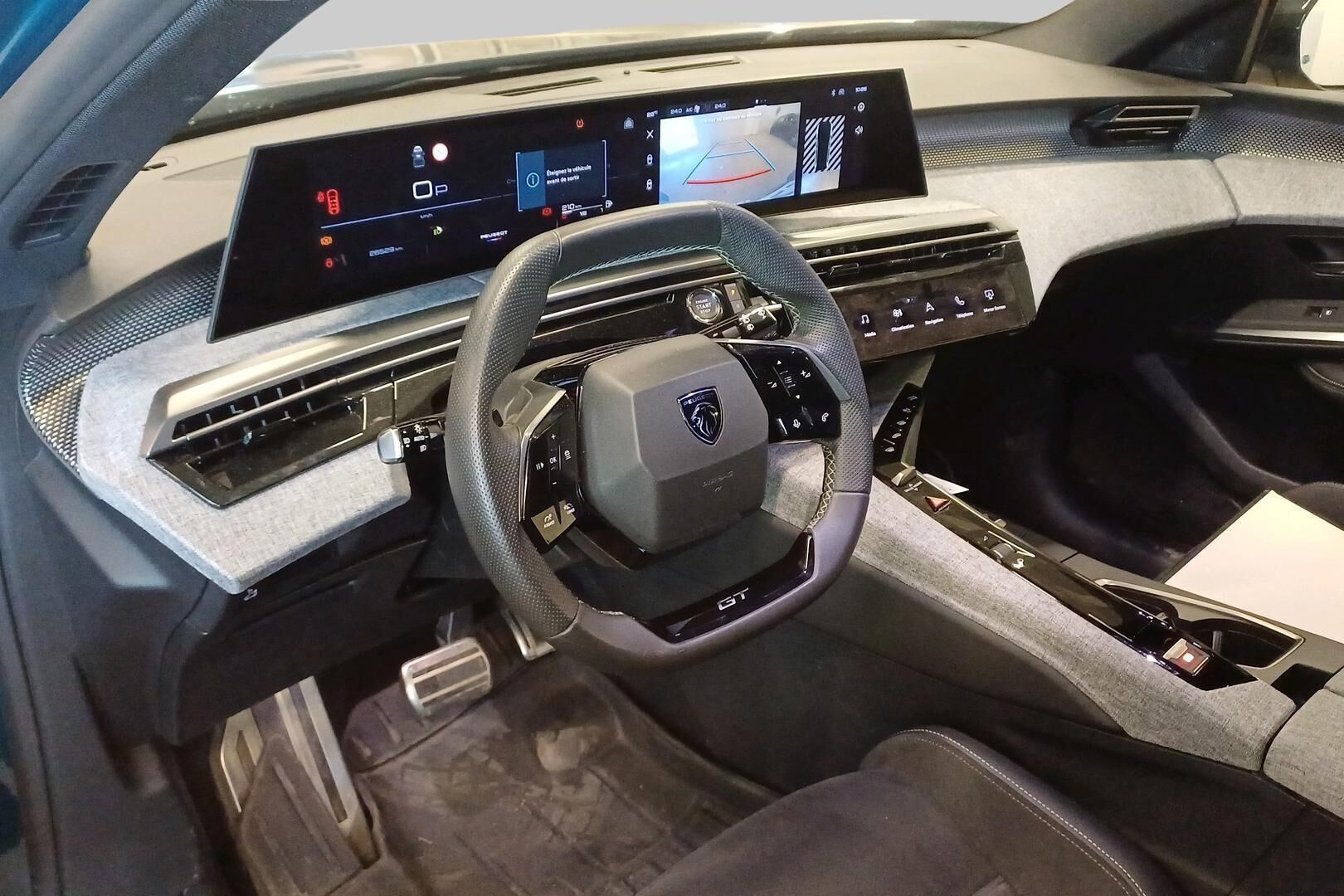 Peugeot 5008 iso kuva 1
