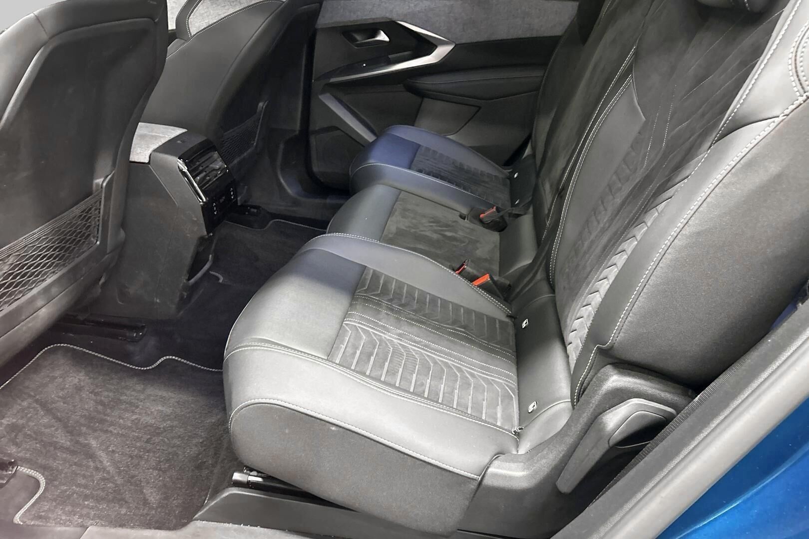 Peugeot 5008 iso kuva 9