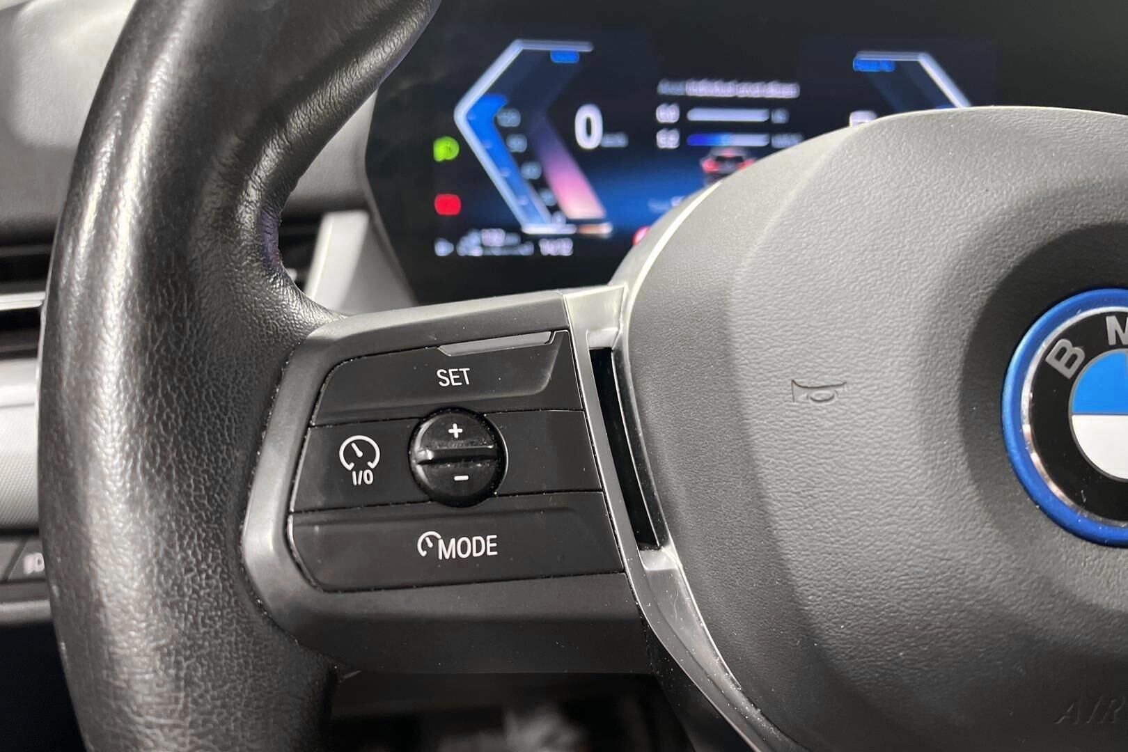 BMW X1 iso kuva 12
