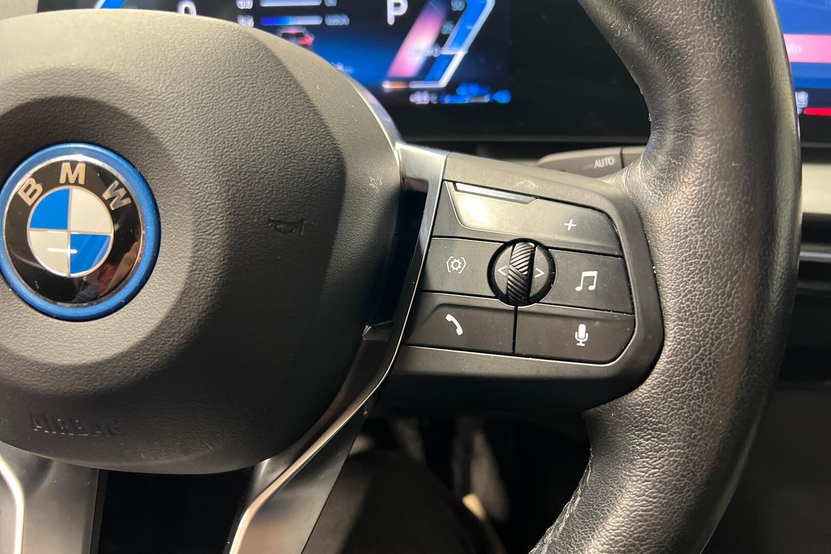 BMW X1 iso kuva 21