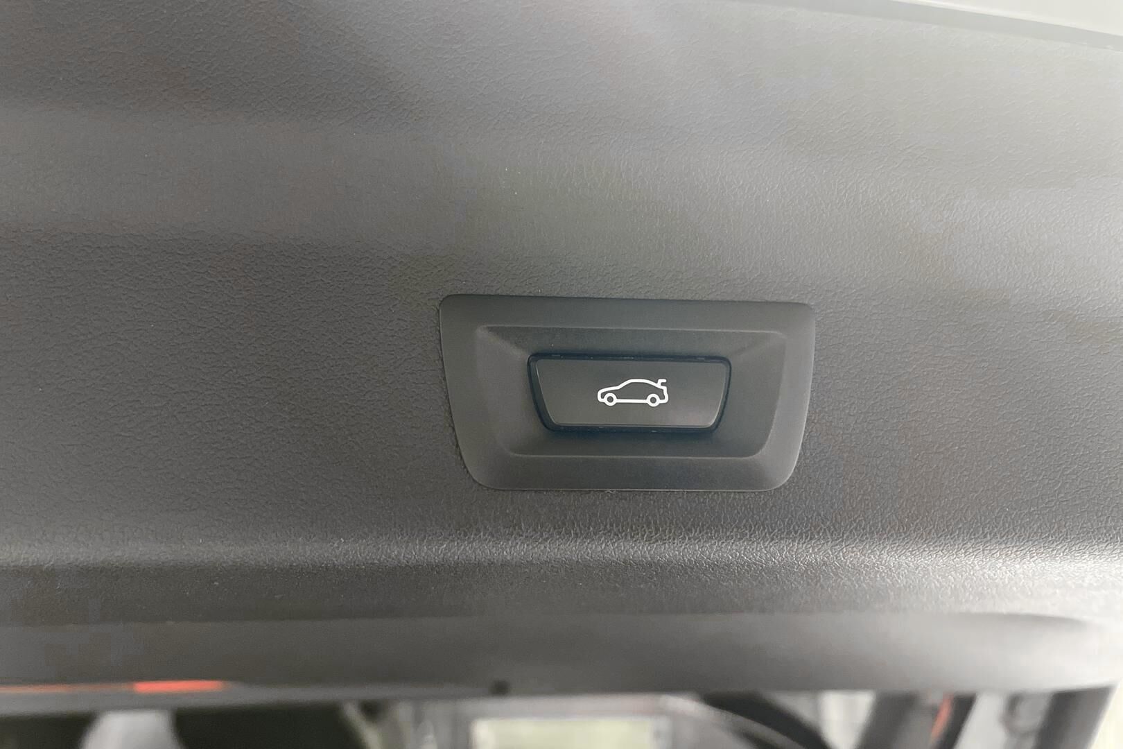 BMW X1 iso kuva 13