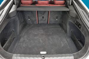 BMW i4 esikatselu 10