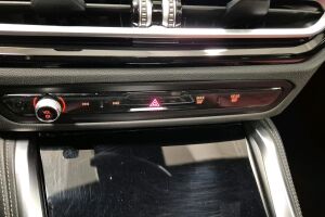 BMW i4 esikatselu 14