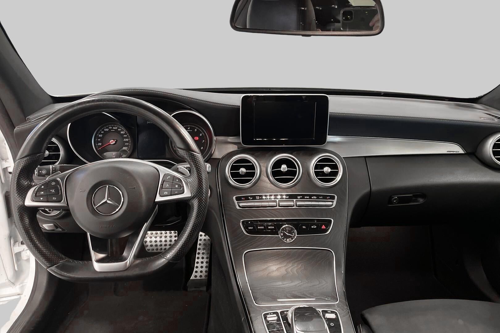 Mercedes-Benz C iso kuva 11