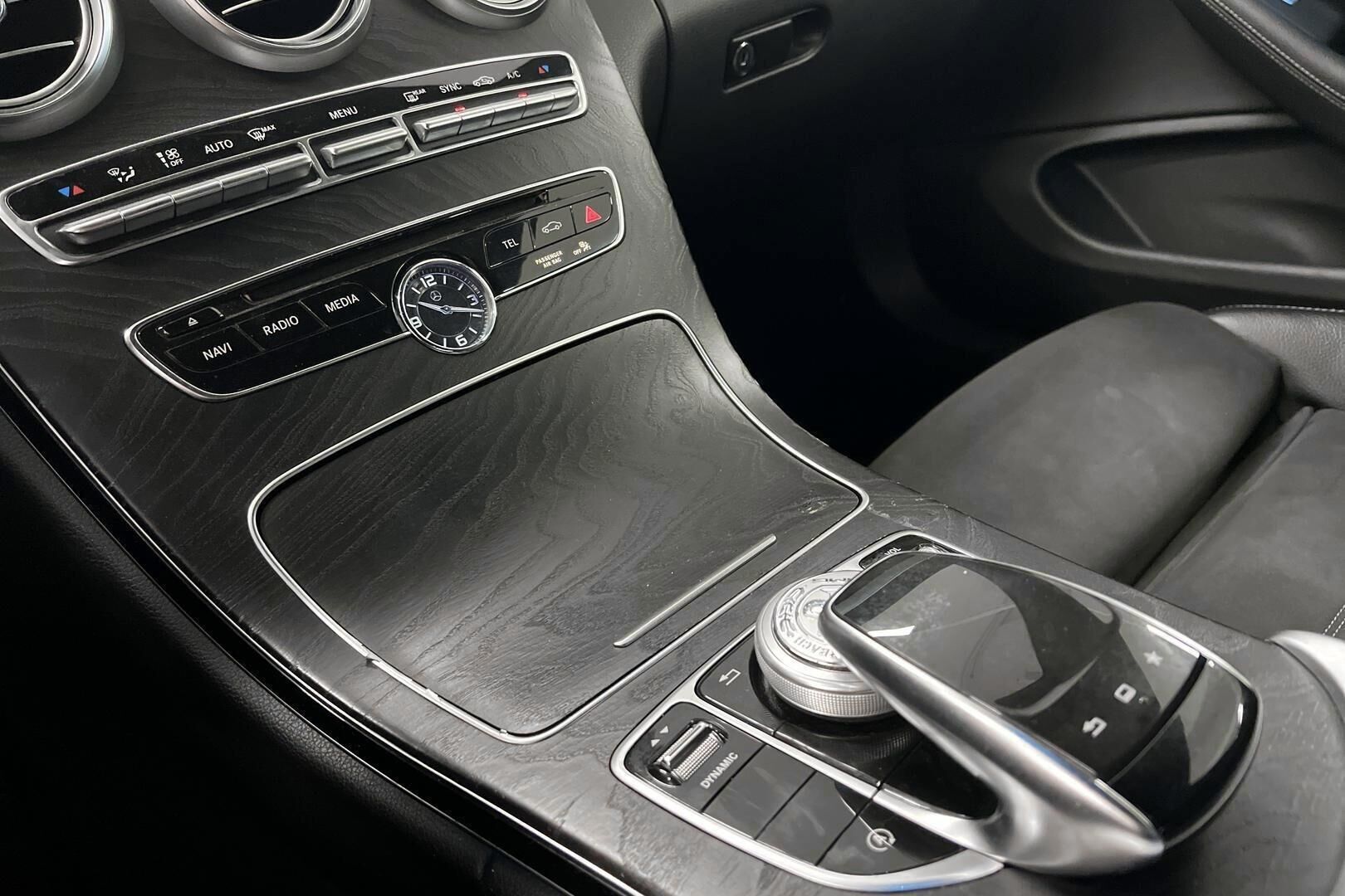 Mercedes-Benz C iso kuva 16