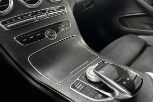 Mercedes-Benz C esikatselu 16