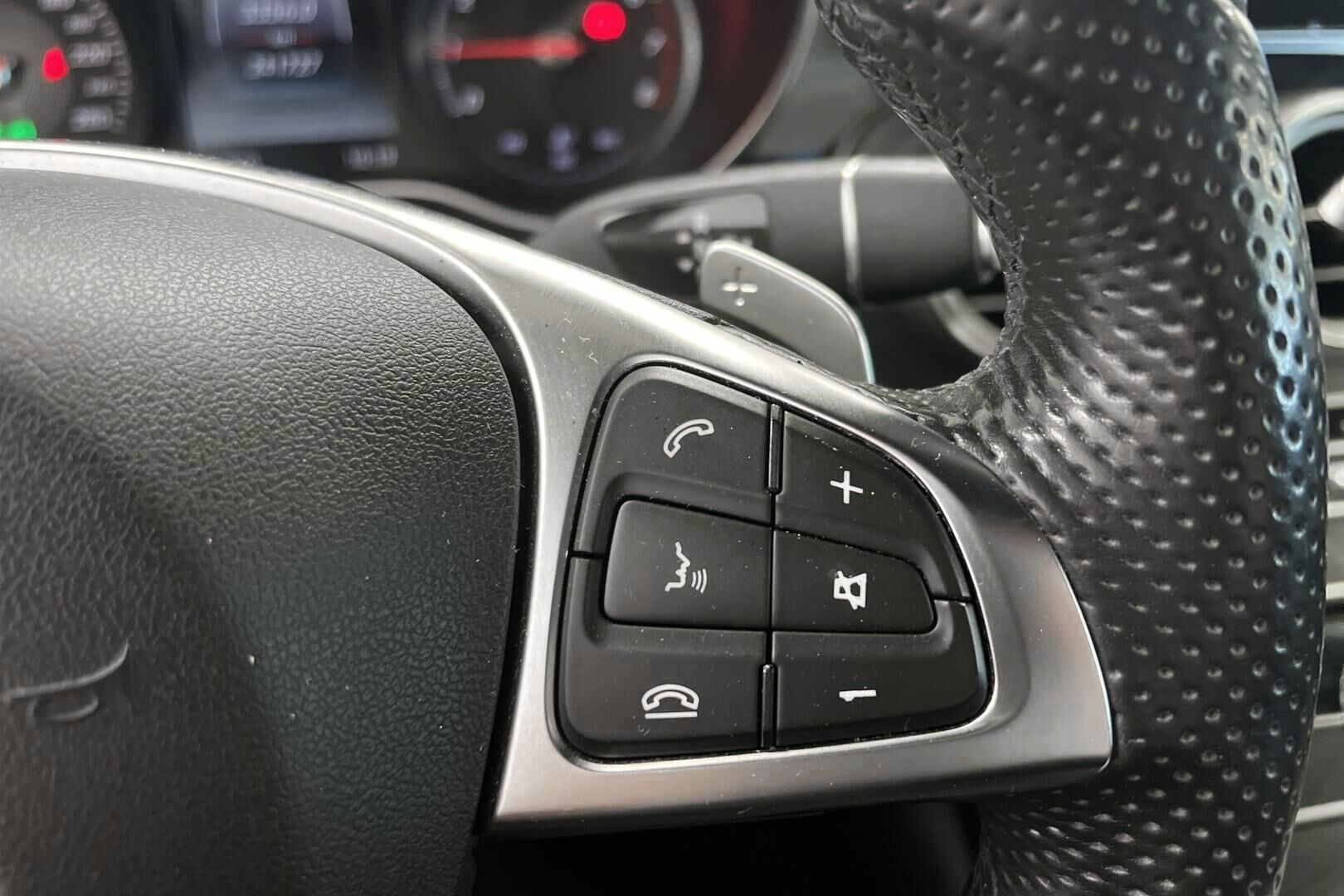 Mercedes-Benz C iso kuva 18