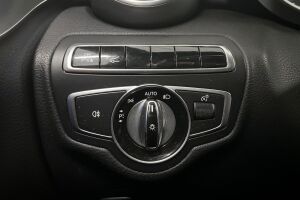 Mercedes-Benz C esikatselu 19