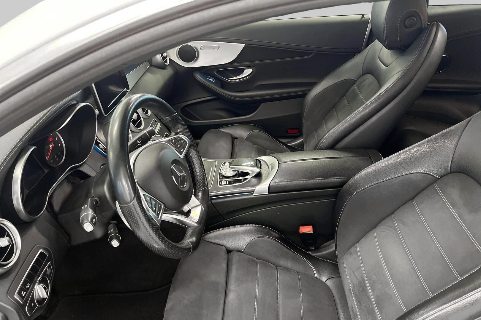 Mercedes-Benz C iso kuva 9