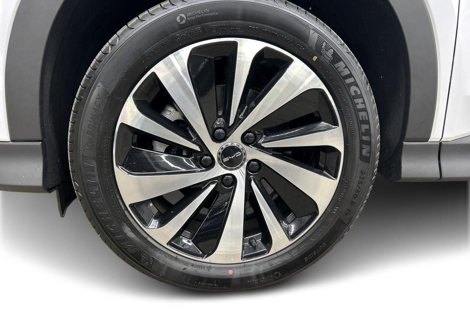 BYD Seal U iso kuva 12
