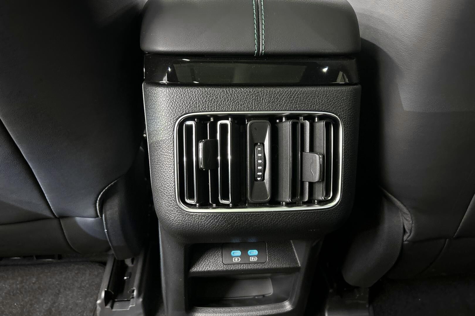 BYD Seal U iso kuva 26