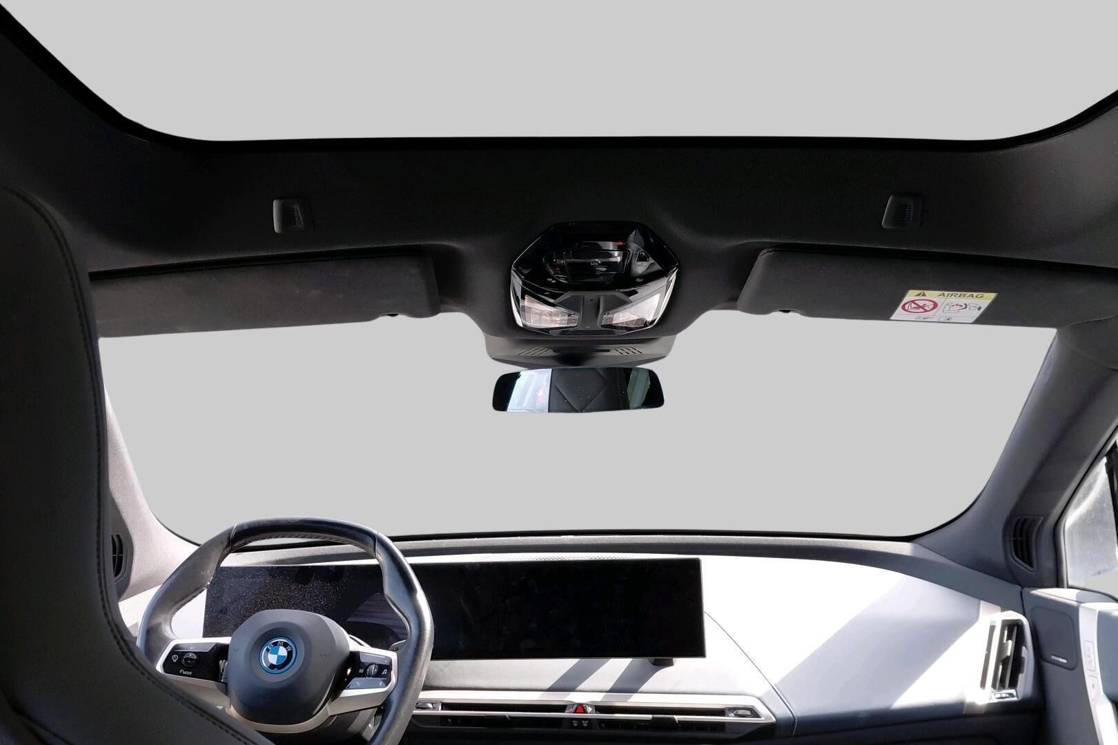 BMW iX iso kuva 2