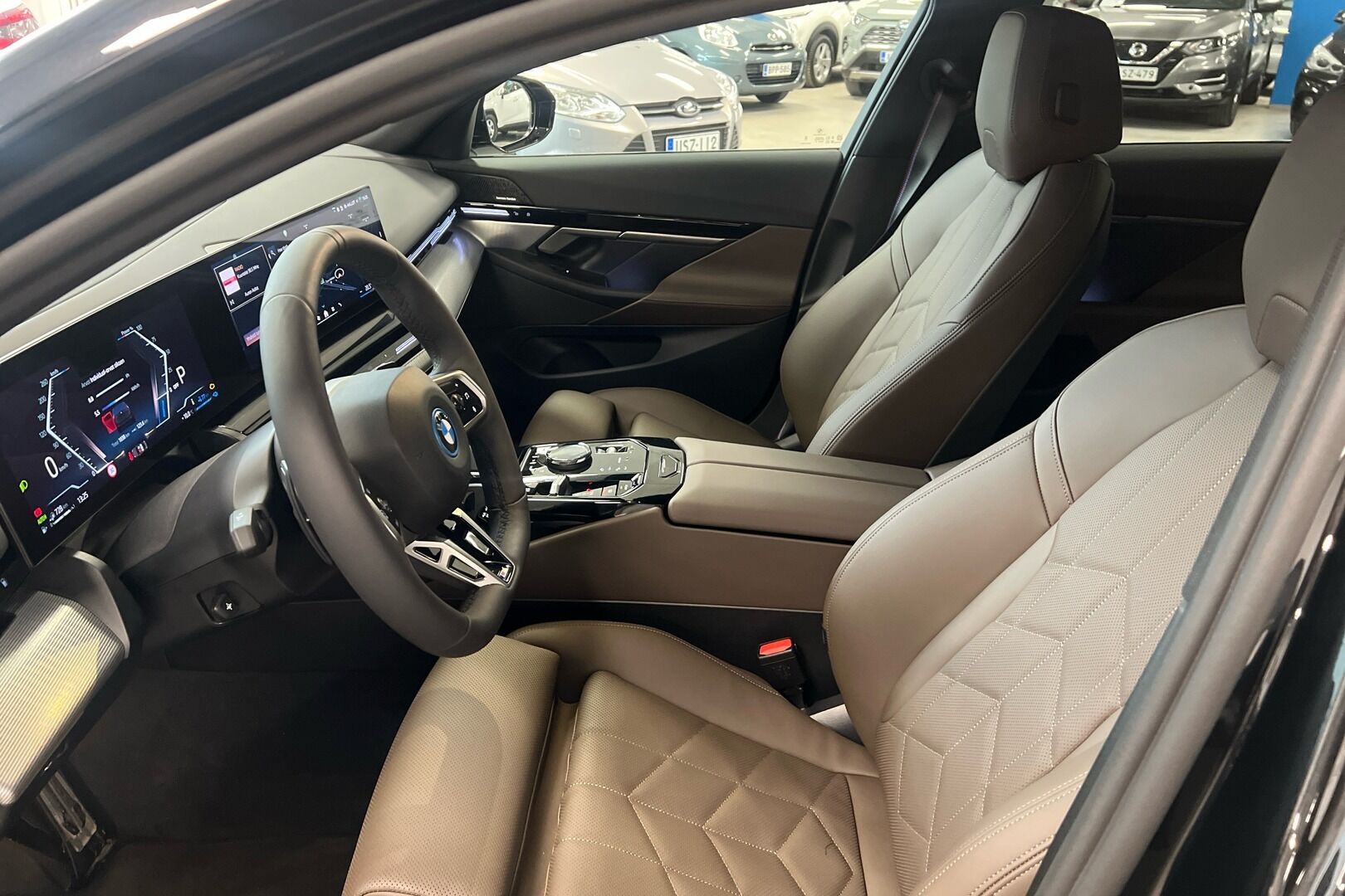 BMW 5-sarja iso kuva 12