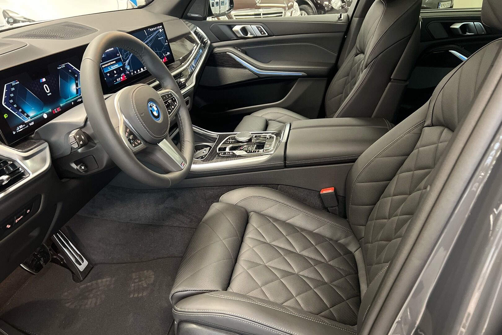 BMW X5 iso kuva 10