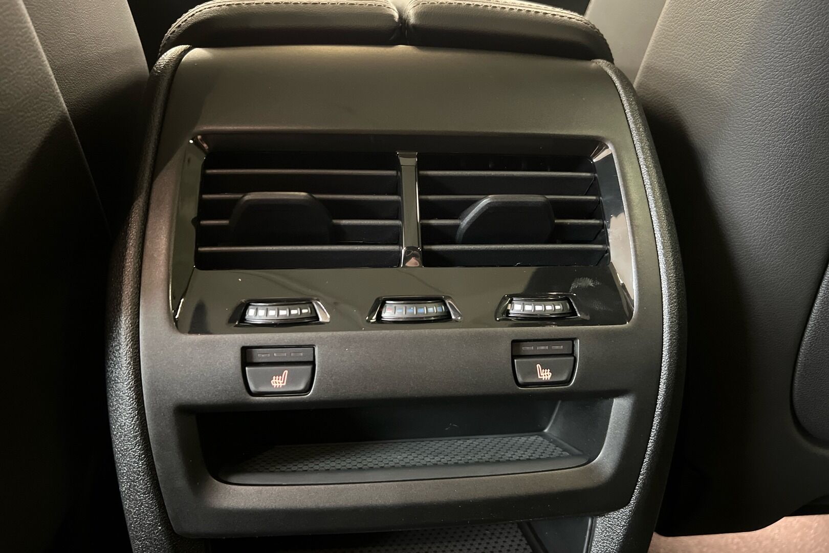 BMW X5 iso kuva 14