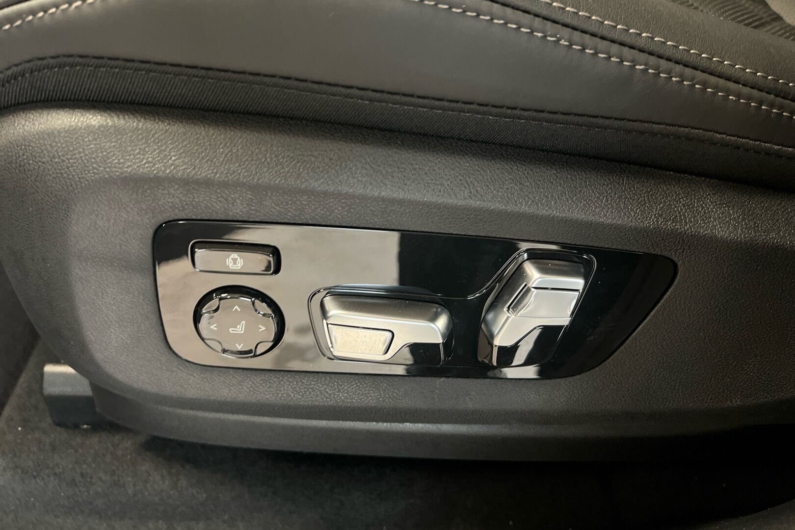 BMW X5 iso kuva 17