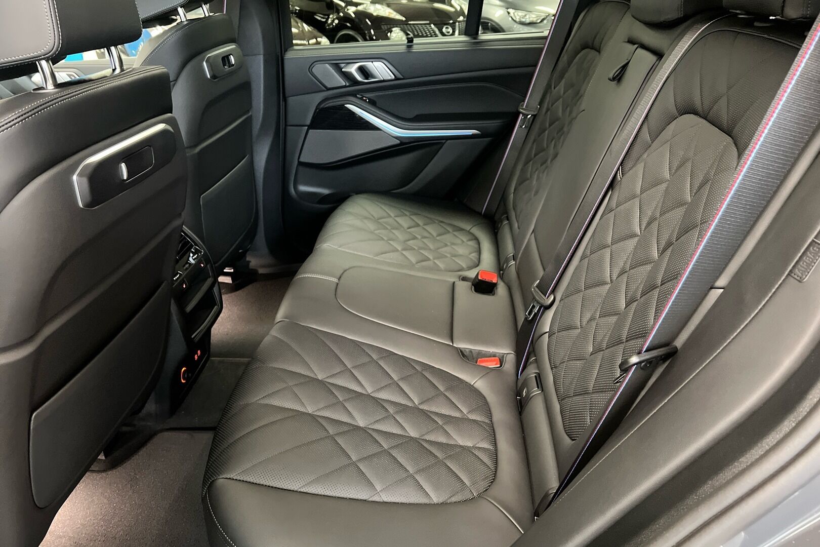 BMW X5 iso kuva 6