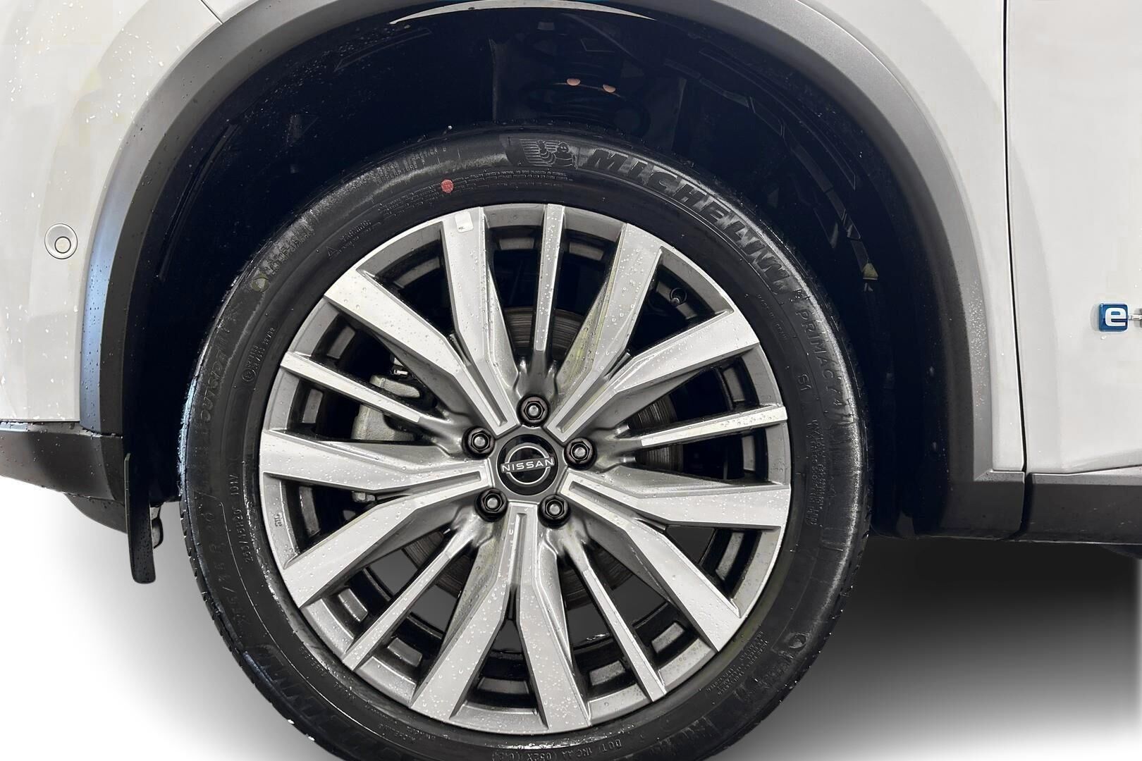 Nissan X-Trail iso kuva 44