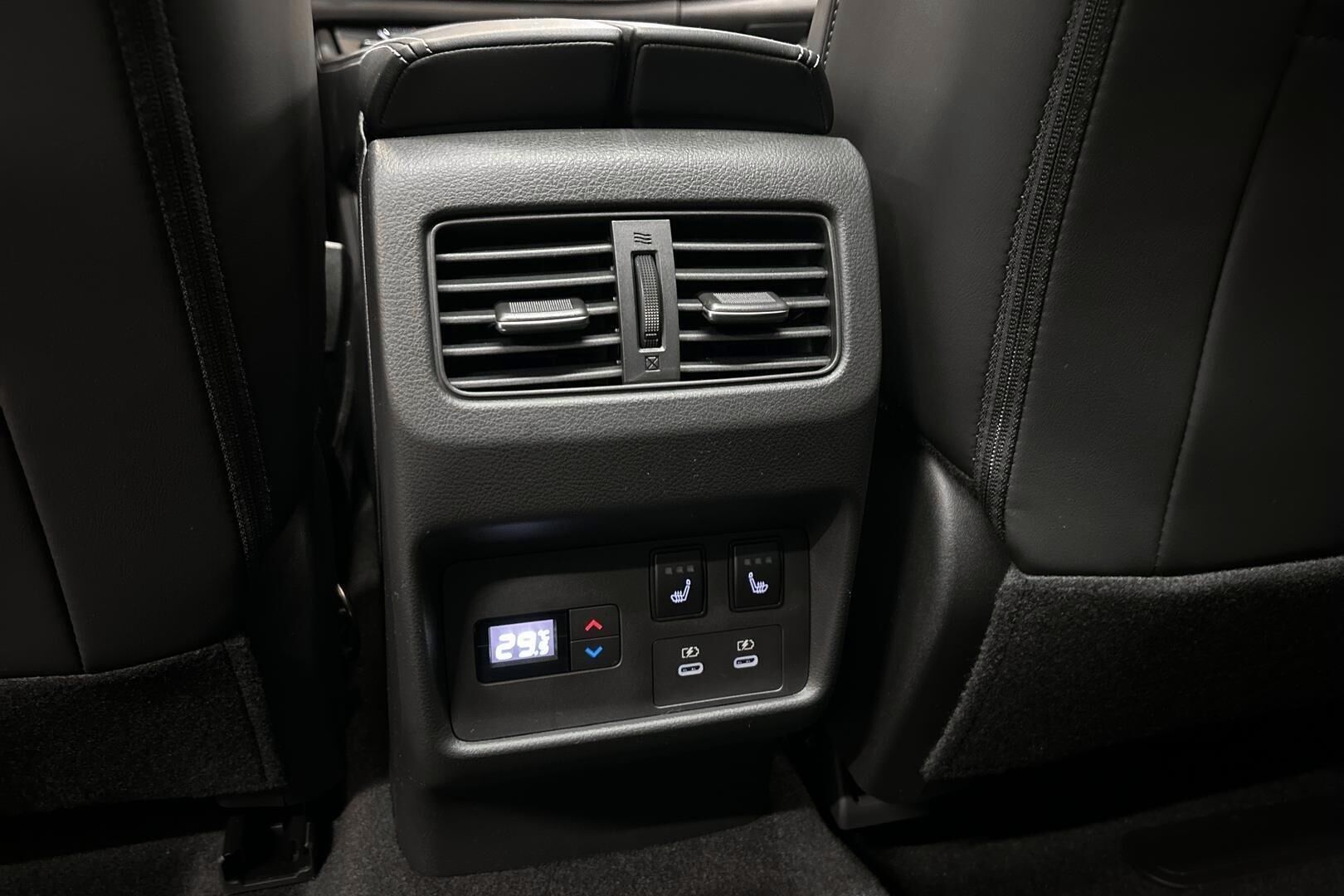Nissan X-Trail iso kuva 49