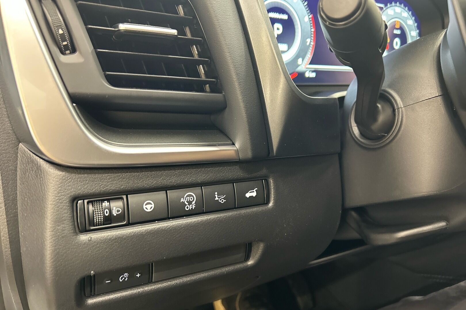 Nissan Qashqai iso kuva 15